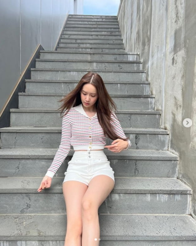 윤아, 섹시한 꽃사슴...인형같은 비주얼[TEN★]
