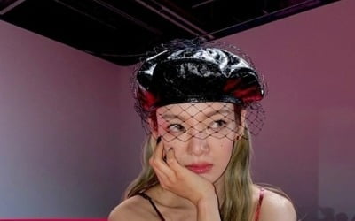 소녀시대 효연, 망사햇 쓰고 '여신 비주얼' 자랑…도도한 분위기 '물씬'[TEN★]