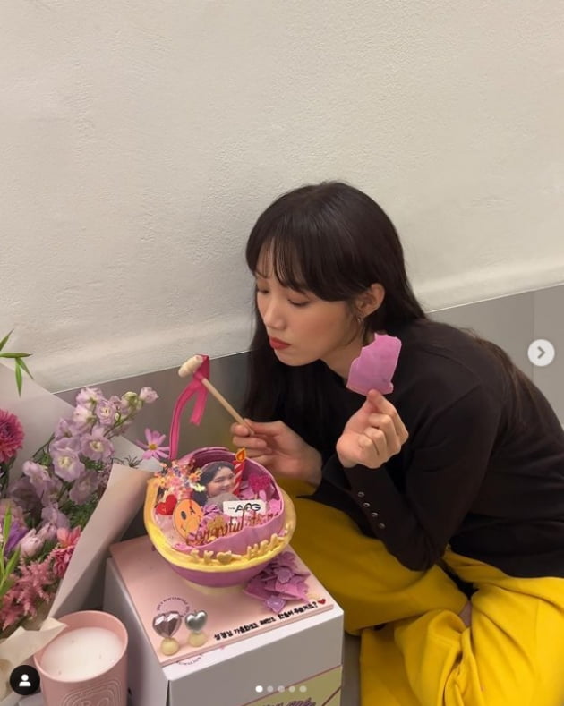 이성경, 이렇게 다 때려부셔도...행복한 생일날[TEN★]