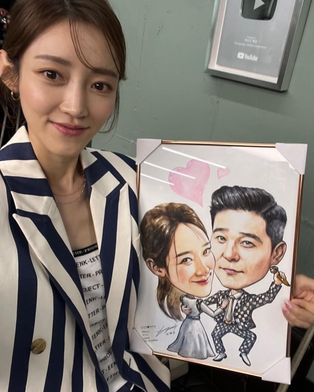 '임창정♥' 서하얀, 그림이 사람인지 사람이 그림인지…청순+세련美 '비현실적'[TEN★]