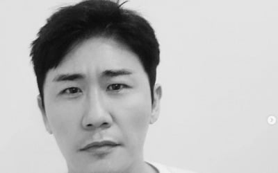 영탁, 확 달라진 이미지…헤어 변신 후 '훈훈 아우라' 장착[TEN★]