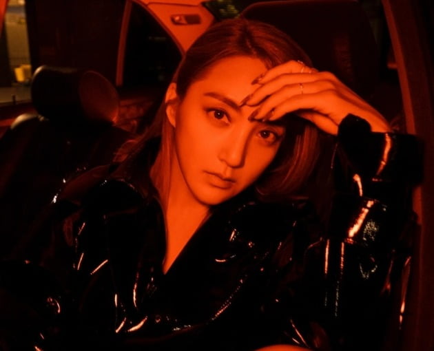 '10살 연하♥' 바다, 애엄마 맞아? 정육점 조명에도 강렬 카리스마[TEN★]