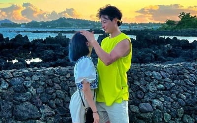 '이지훈♥' 아야네, 제주 바람에 휩쓸릴 것 같은 40kg대 "서울도 좋은 날씨 계속 되길"[TEN★]