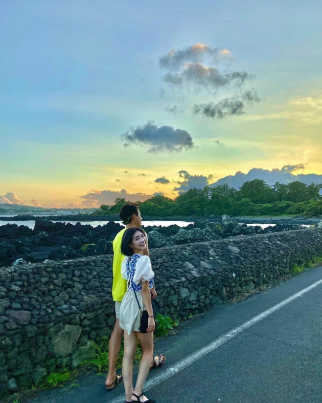 '이지훈♥' 아야네, 제주 바람에 휩쓸릴 것 같은 40kg대 "서울도 좋은 날씨 계속 되길"[TEN★]