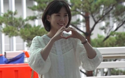 '우영우' 박은빈, 발리 포상휴가 포착…출국 전 한 마디는?('연중 라이브')