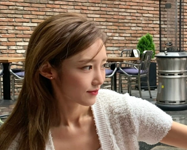 '임창정♥' 서하얀, 이제 완벽 셀럽된 애다섯맘…포즈·표정도 여유롭네[TEN★]