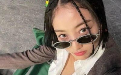 트와이스 지효, 까만 선글라스 끼고 '힙한 분위기'…트둥이의 '이색 변신'[TEN★]