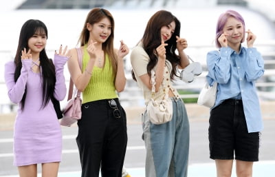 [TEN 포토] 에버글로우 '남심 사로잡는 인사법'