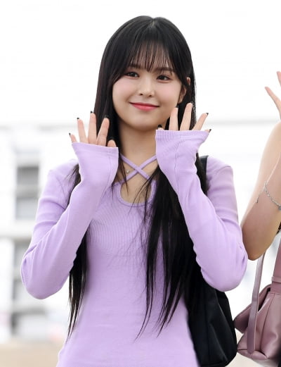 [TEN 포토] 에버글로우 이유 '인사도 사랑스럽게'