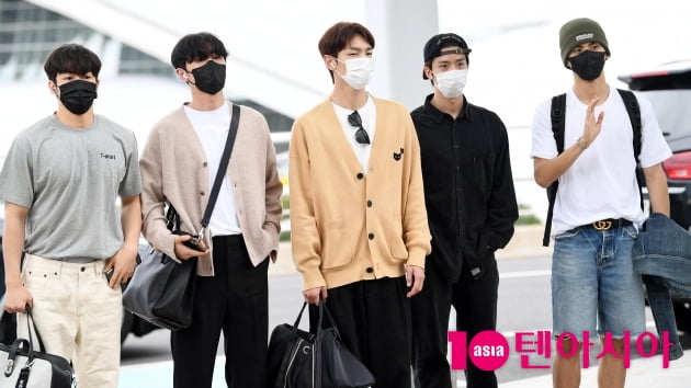 [TEN 포토] SF9 '실외에서 마스크 고수'