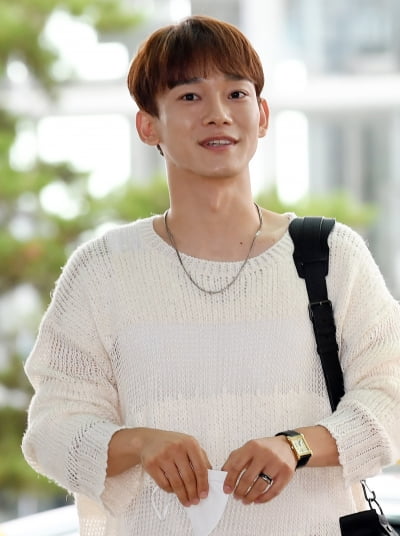 [TEN 포토] 엑소 첸 '반짝반짝 빛나는 피부'