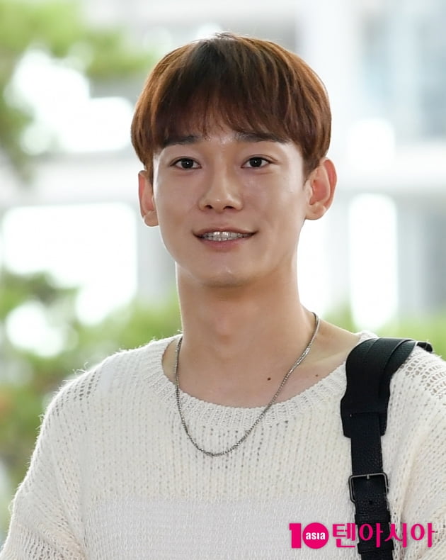 [TEN 포토] 엑소 첸 '매력적인 외모'