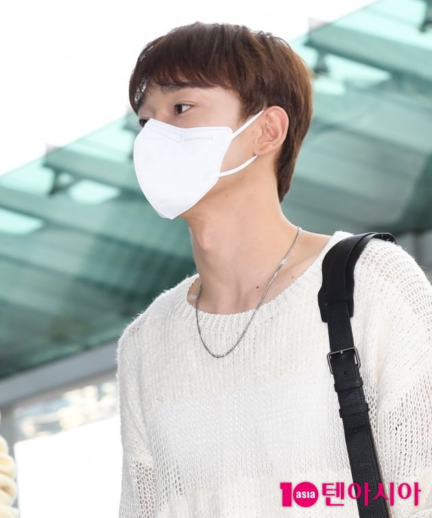 [TEN 포토] 엑소 첸 '마스크 가려도 잘생김'