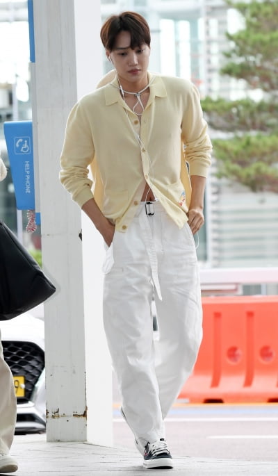 [TEN 포토] 엑소 카이 '걸어다니는 조각상'