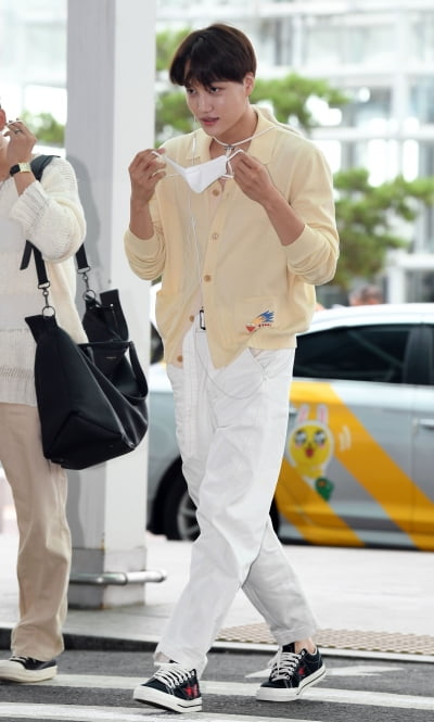 [TEN 포토] 엑소 카이 '심쿵 눈맞춤'