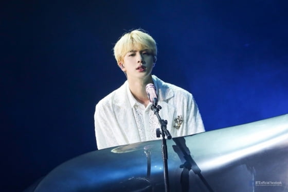 방탄소년단 진의 ‘에피파니 4주년’, 변함없는 사랑 포레버