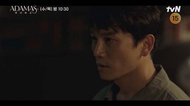[종합] 지성 쌍둥이 형제, 안가 습격+잠입 발각 '위기'…친동생 잃은 오대환 '살기 폭발'('아다마스')