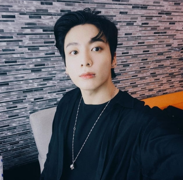 방탄소년단 정국 인스타그램 4500만 팔로워 돌파…韓솔로 가수 일간 팔로워 증가 1위