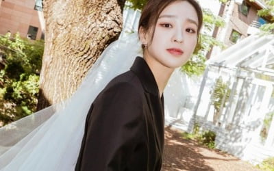 '곧 결혼' 손연재, ♥9살 연상 예비신랑 손 꼭 잡은 웨딩화보 공개 '우아+행복' [TEN★]