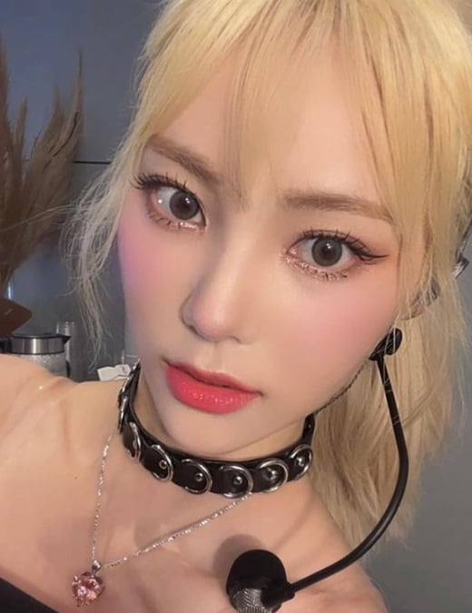 진솔, 아이라인을 하늘 위로…고양이상의 정석 제대로 보여줬네[TEN★]
