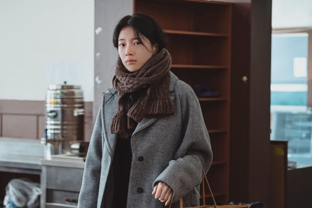 결국 수지의 '안나'…감독판 8부작, 쿠팡플레이 6부작과 '대동소이' [TEN스타필드]