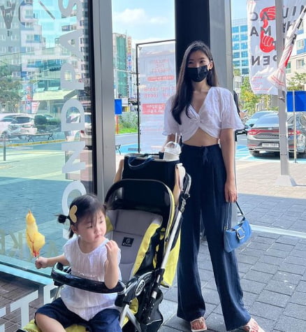 '돌싱' 이다은, ♥윤남기 앞에서 드러낸 납작배…결혼 앞두고 최강 관리[TEN★]