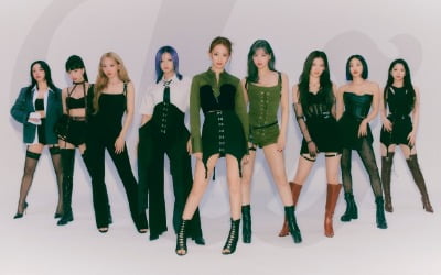 트와이스, 매혹적인 카리스마…귀여웠던 트둥이와는 작별
