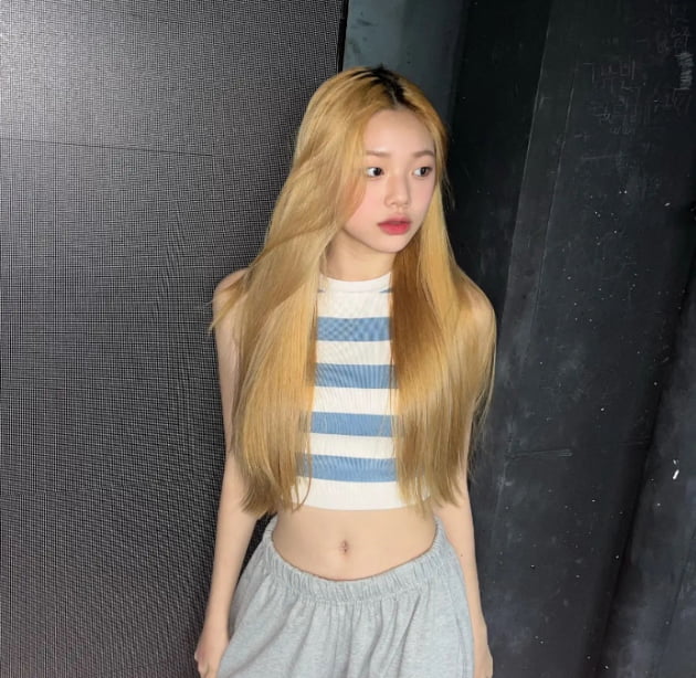 클라씨 박보은, 괜히 '리틀 제니'가 아니야…도발적인 눈빛[TEN★]