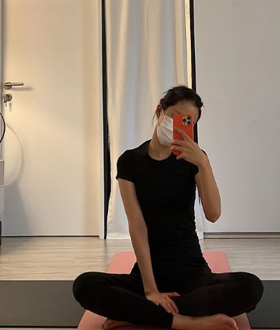손나은 레깅스 또 완판되겠네…쉬지 않고 운동 삼매경[TEN★]