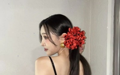 선미, '치명적 뒷태' 노출…눈빛으로 드러낸 섹시·도도 매력[TEN★]