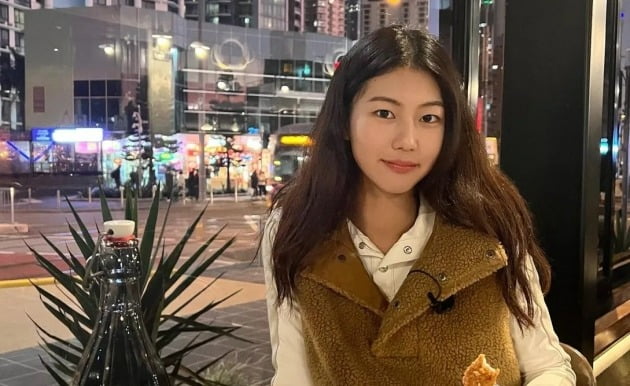 '송종국 딸' 송지아, 母 박연수 점점 닮아가네…JYP 러브콜 아쉽겠어[TEN★]