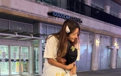 김빈우, ♥남편과 길거리서 거침없는 애정행각…"결혼하고 첫"[TEN★]