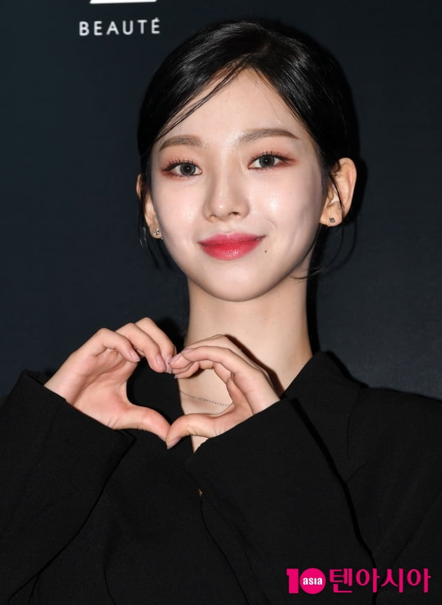 [TEN 포토] 에스파 카리나 '비현실적인 요정 미모'