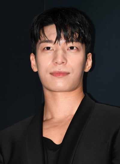 [TEN 포토] 위하준 '또렷한 이목구비'