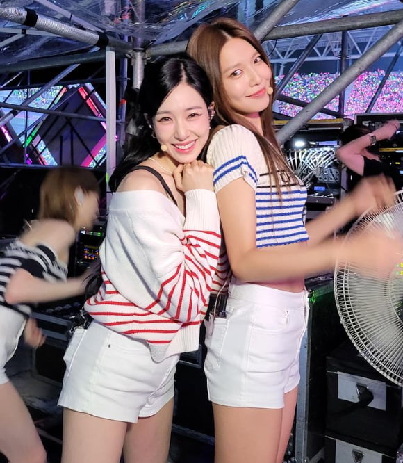 티파니, '♥정경호' 수영과 정반대 매력…태연은 뒤에서 호다닥[TEN★]