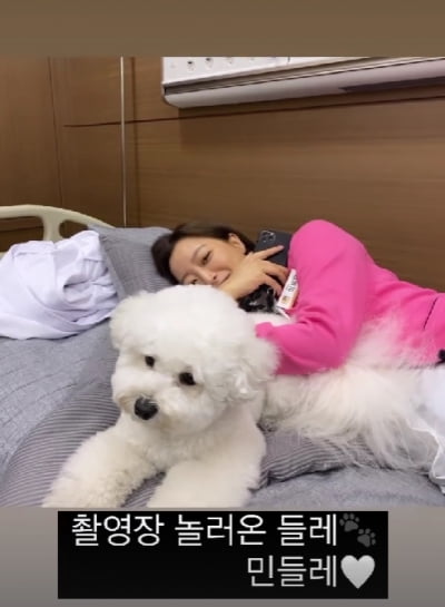 '46세' 김희선, 주름 하나없는 동안 미모...20대도 부러워할 모찌피부[TEN★]