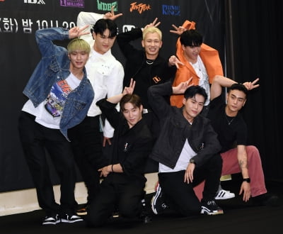 [TEN 포토] 저스트절크 '우리가 월드챔피온의 미소'
