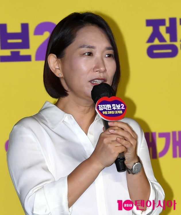 [TEN 포토] 장유정 감독 '영화 '정직한 후보2'도 기대해주세요'