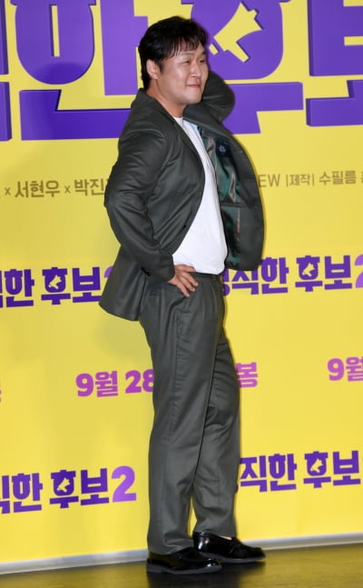 [TEN 포토] 윤경호 '아름다운 포즈'