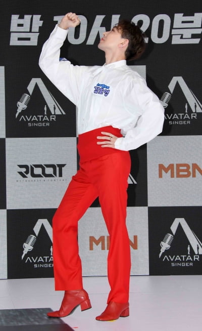 [TEN 포토] 김호영 '아무나 소화 못하는 빨간바지'