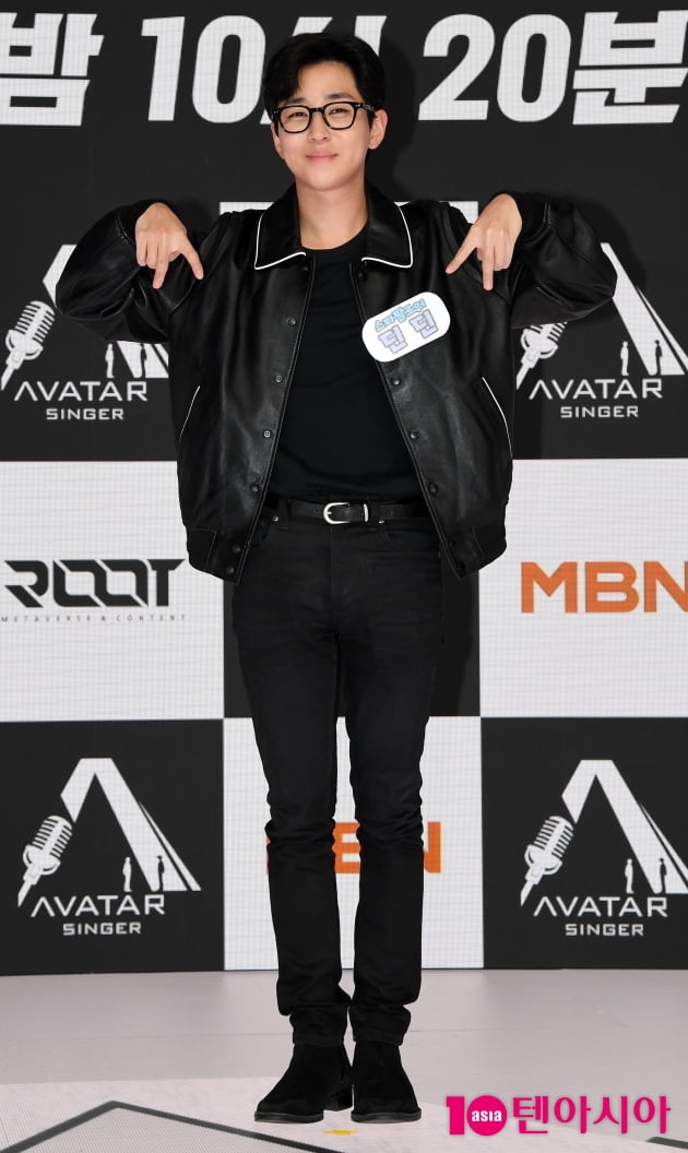 [TEN 포토] 딘딘 '멋진 포즈'