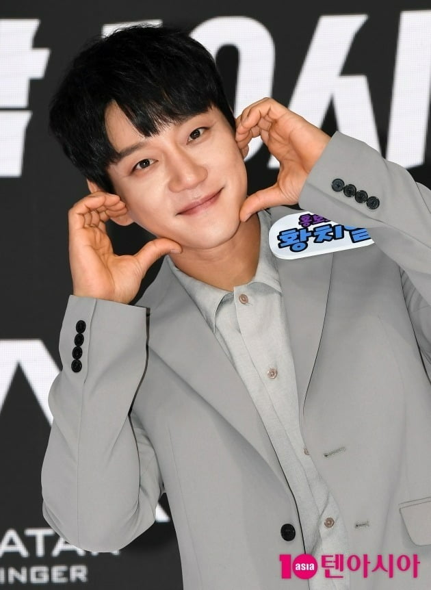 [TEN 포토] 황치열 '아바타싱어 사랑이 필요합니다'
