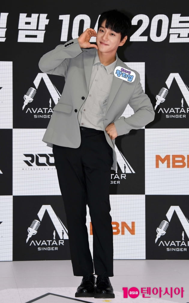 [TEN 포토] 황치열 '아바타싱어 귀염둥이 MC'