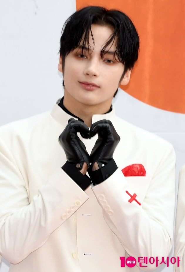 [TEN 포토] TXT 휴닝카이 '완벽한 외모'