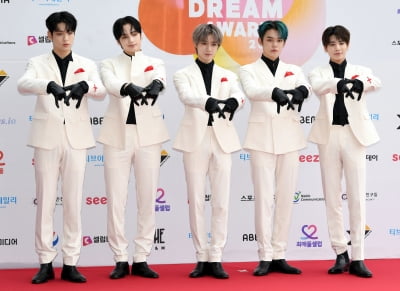 [TEN 포토] TXT '우아한 귀공자들'