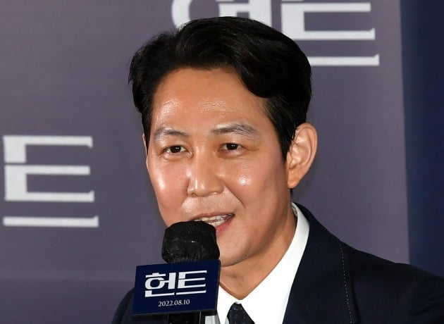 [공식] 17일만 약속 지킨다…'헌트' 이정재, 오늘(26일) '뉴스룸' 재출연
