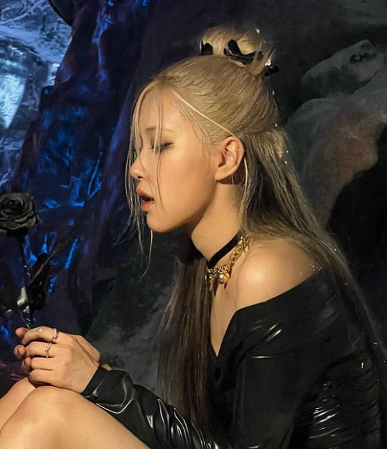 블핑 로제, 높은 콧대 탓 성형 의혹 생길만…완벽해도 문제[TEN★]