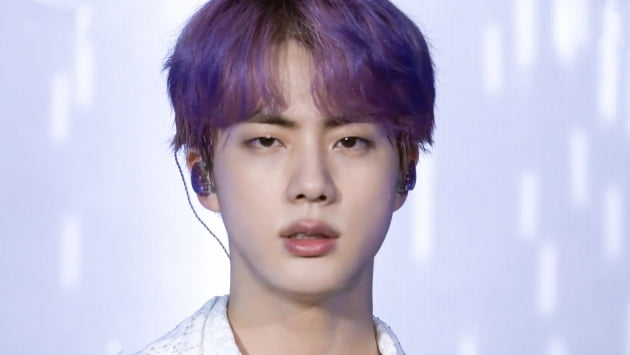 방탄소년단 진의 '에피파니'에 인도 역도 스타가 감동받은 이유는?