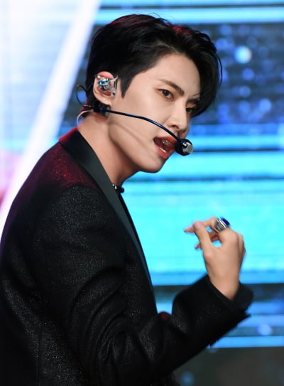 [TEN 포토] 이진혁 '심쿵주의'