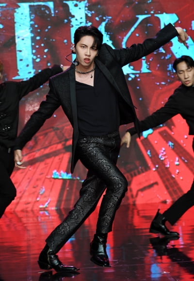 [TEN 포토] 이진혁 '고자극 섹시미'